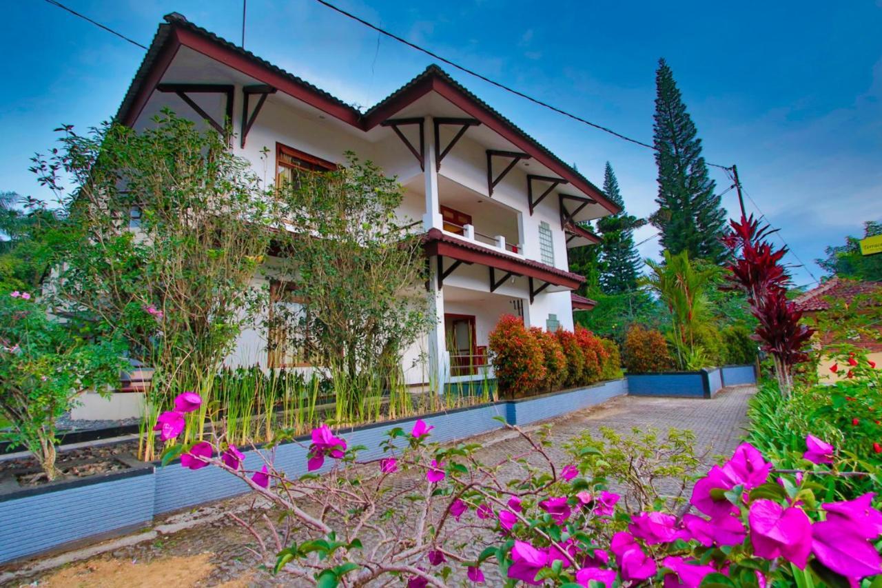 The Jayakarta Cisarua Hotel Puncak Exterior photo