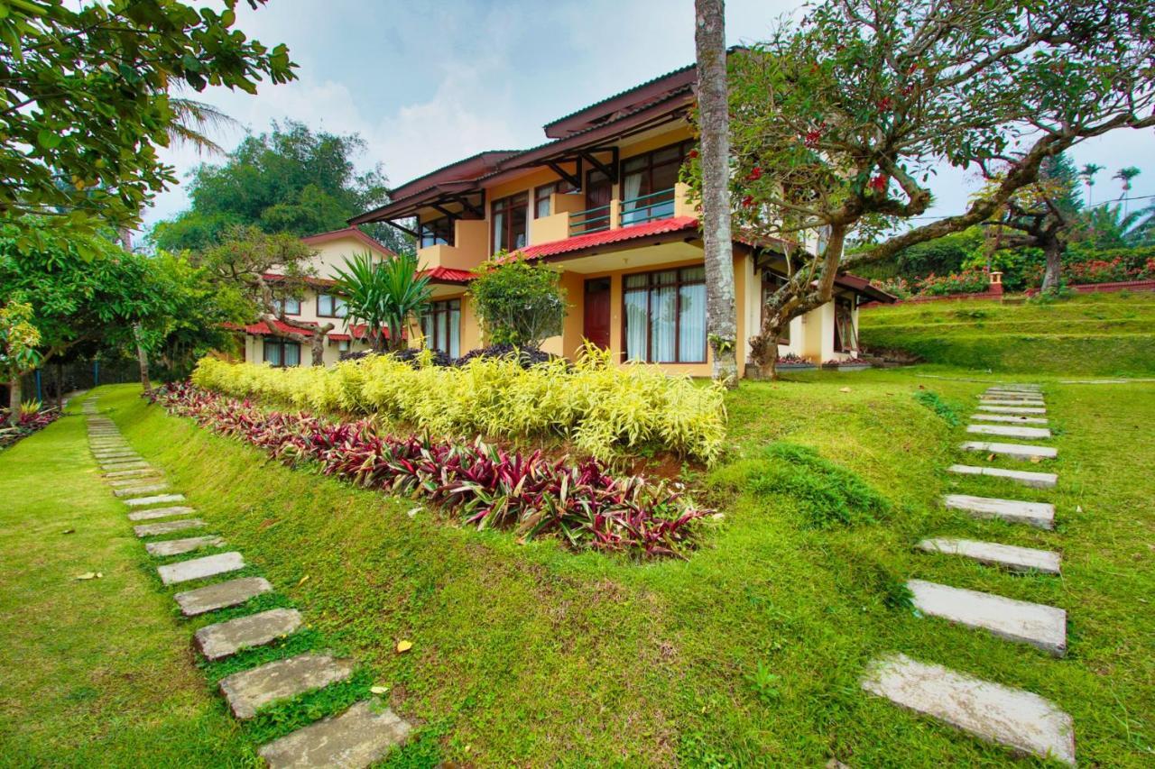 The Jayakarta Cisarua Hotel Puncak Exterior photo