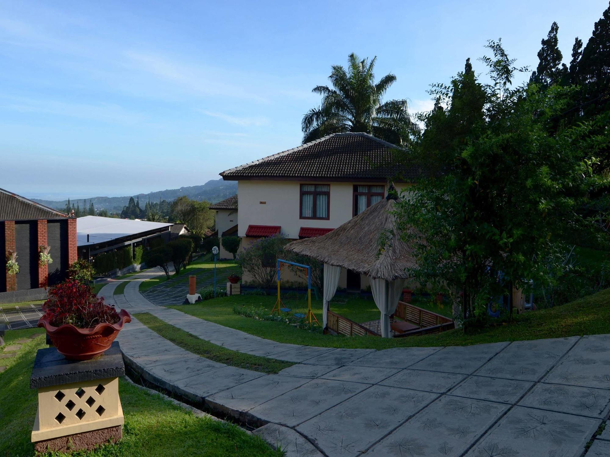 The Jayakarta Cisarua Hotel Puncak Exterior photo